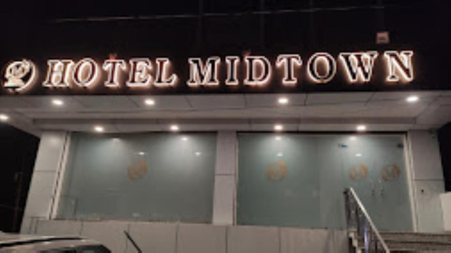 Hotel Midtown , Bareilly Esterno foto